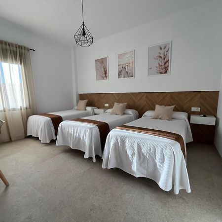 Hostal Parador De Los Llanos Torreorgaz エクステリア 写真