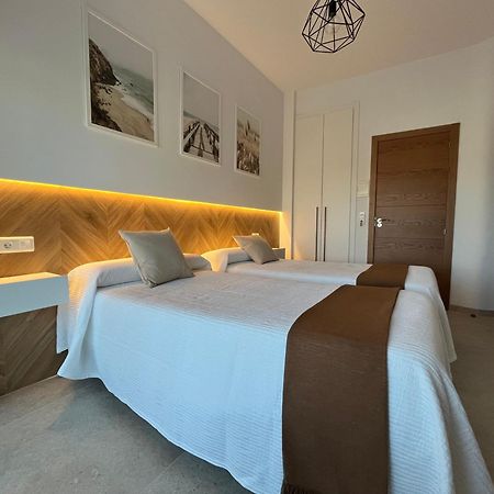 Hostal Parador De Los Llanos Torreorgaz エクステリア 写真
